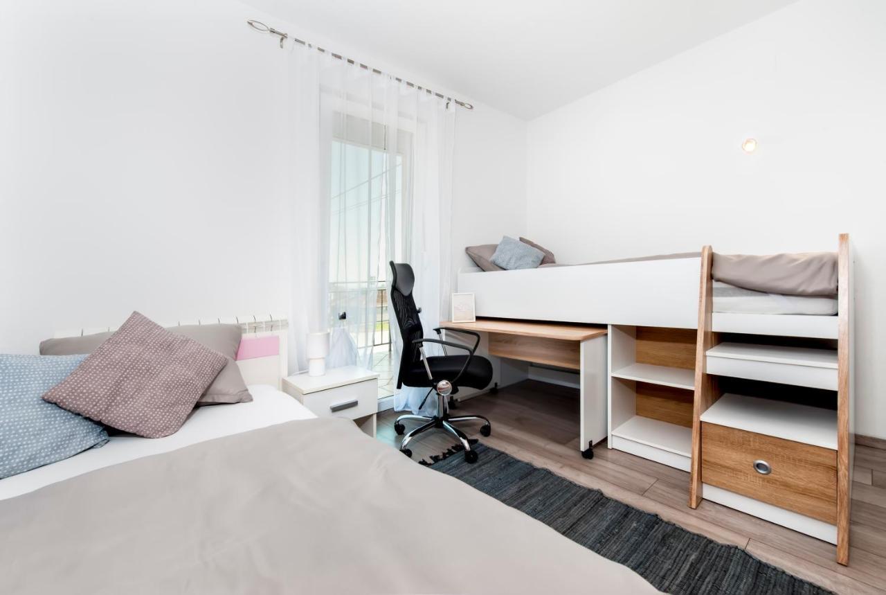 Lea's Apartma *