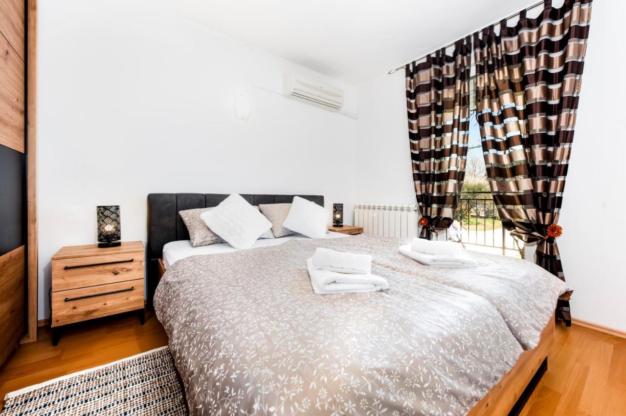 Apartma Lea's *